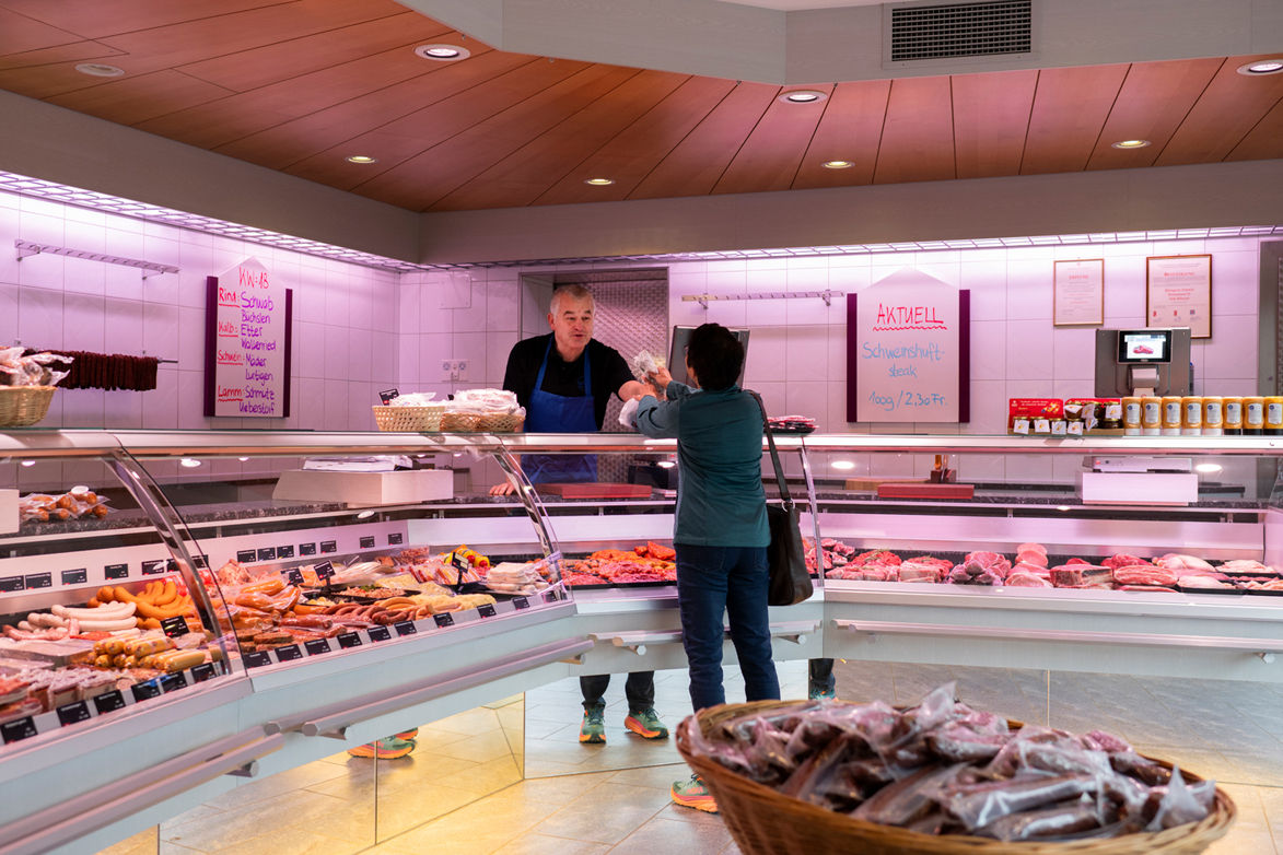 schmid_metzgerei_laden_b010_0106_1174x783px.jpg